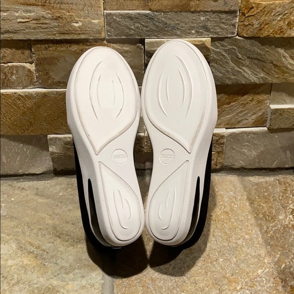 New, Kenneth Cole, black faux suede loafers - Picture 7 of 7